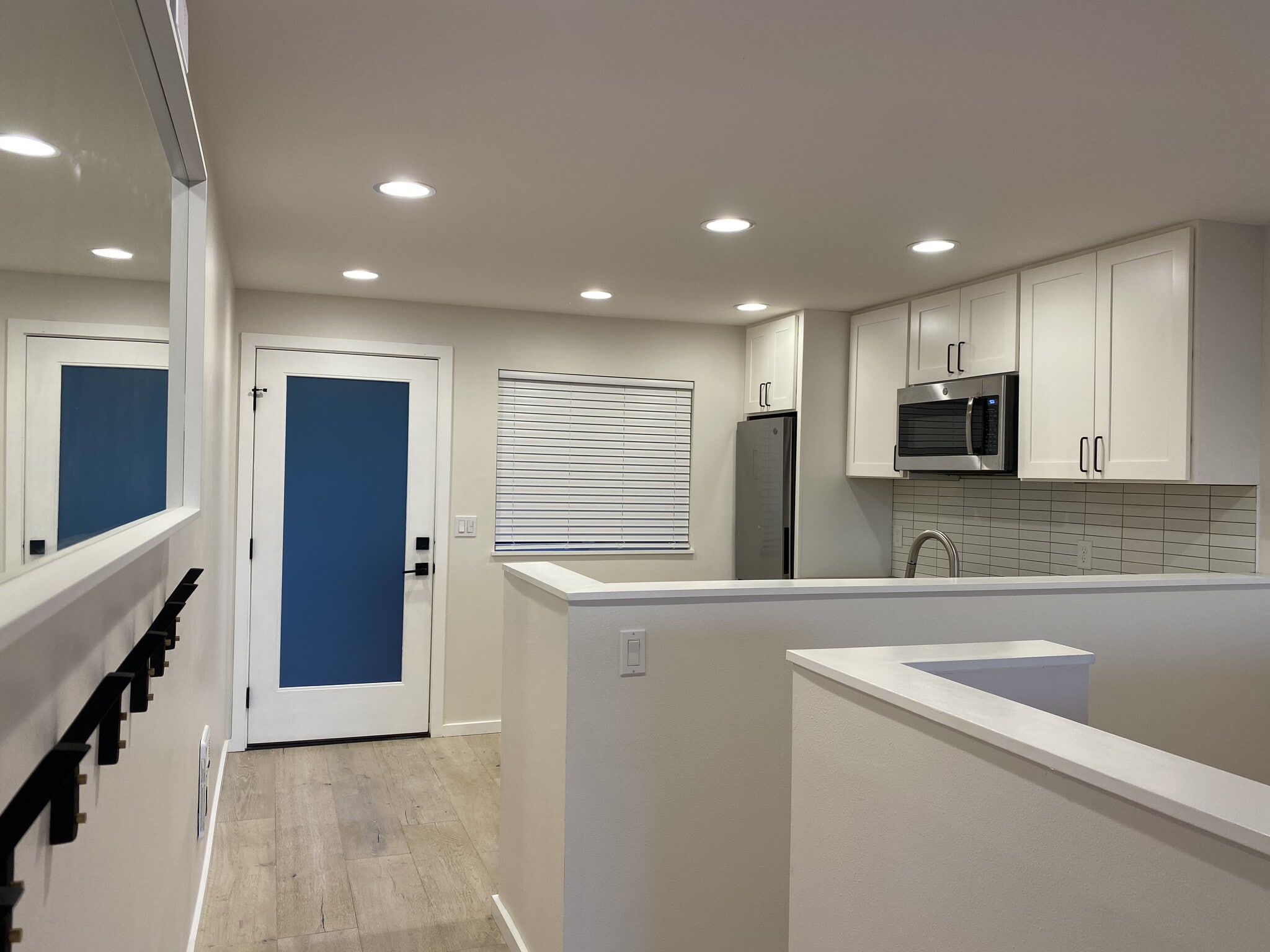 Front entry - 4253 Palatine Ave N