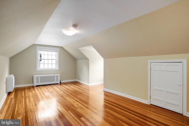 Building Photo - 2739 Chesapeake St NW