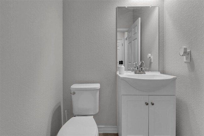 Building Photo - 11721 Coyote Call Way