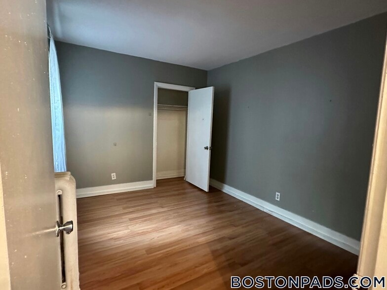 Building Photo - 86 Glenville Ave