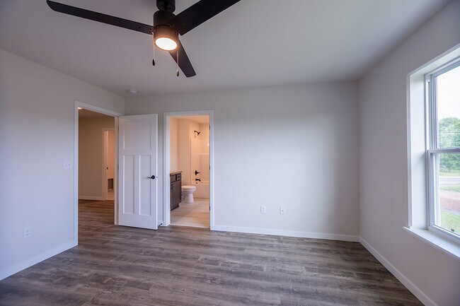 Building Photo - 3408 Green Pastures Ln