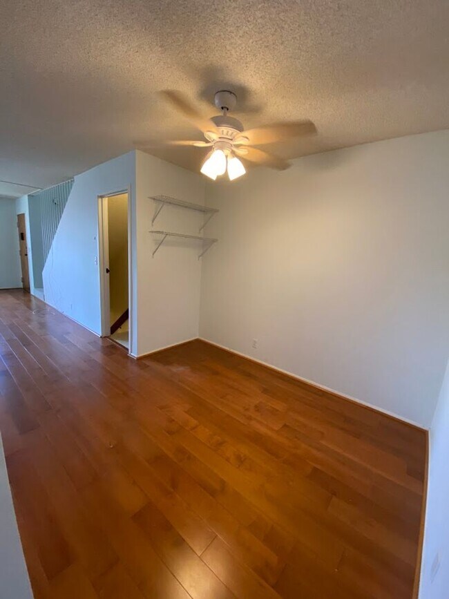 Building Photo - 46-063-63 Emepela Pl
