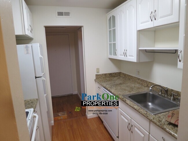 Building Photo - Condo Available in the Keys! Near Downtown Walnut Creek, Close to BART and the Freeway!