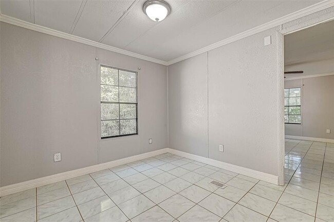 Building Photo - 14572 Hasara Ln