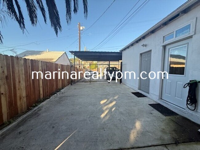 Building Photo - 114 Carolina St