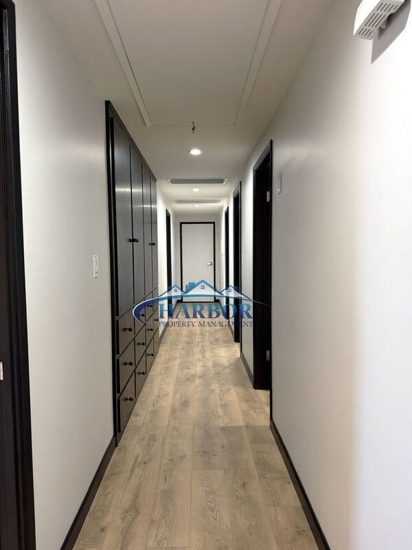 Building Photo - 2315 Sparta Dr