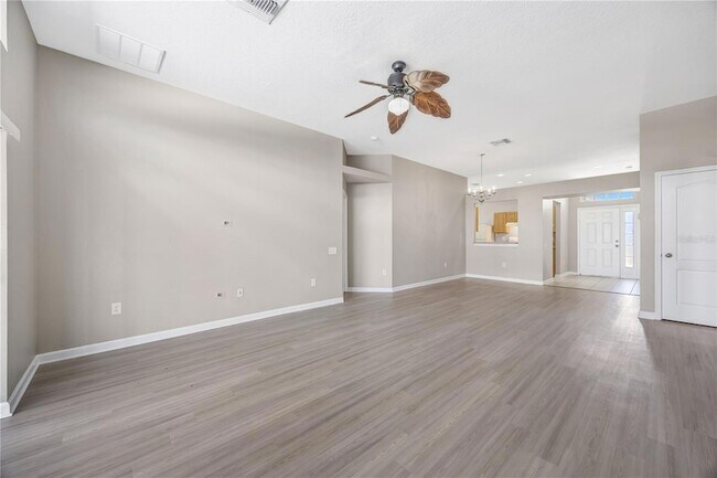 Building Photo - 30435 Annadale Dr