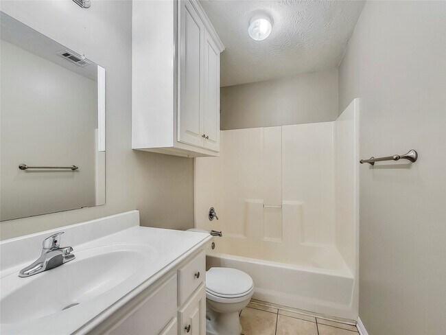 Building Photo - 16393 Many Trees Ln