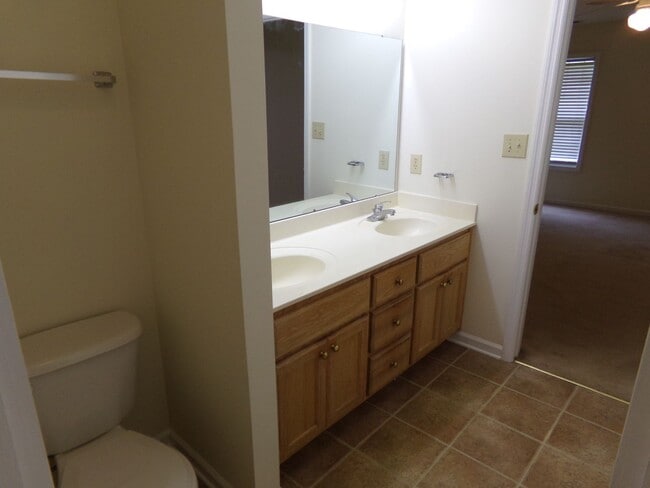 Building Photo - Just minutes from Cherry Point MCAS