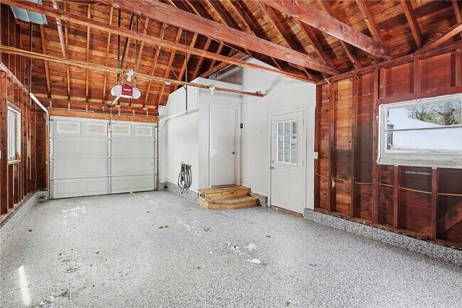 Building Photo - 534 Glenview Ct