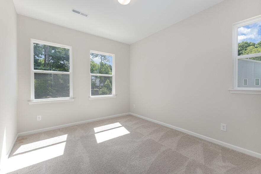 Building Photo - 306 Cloudcroft Aly