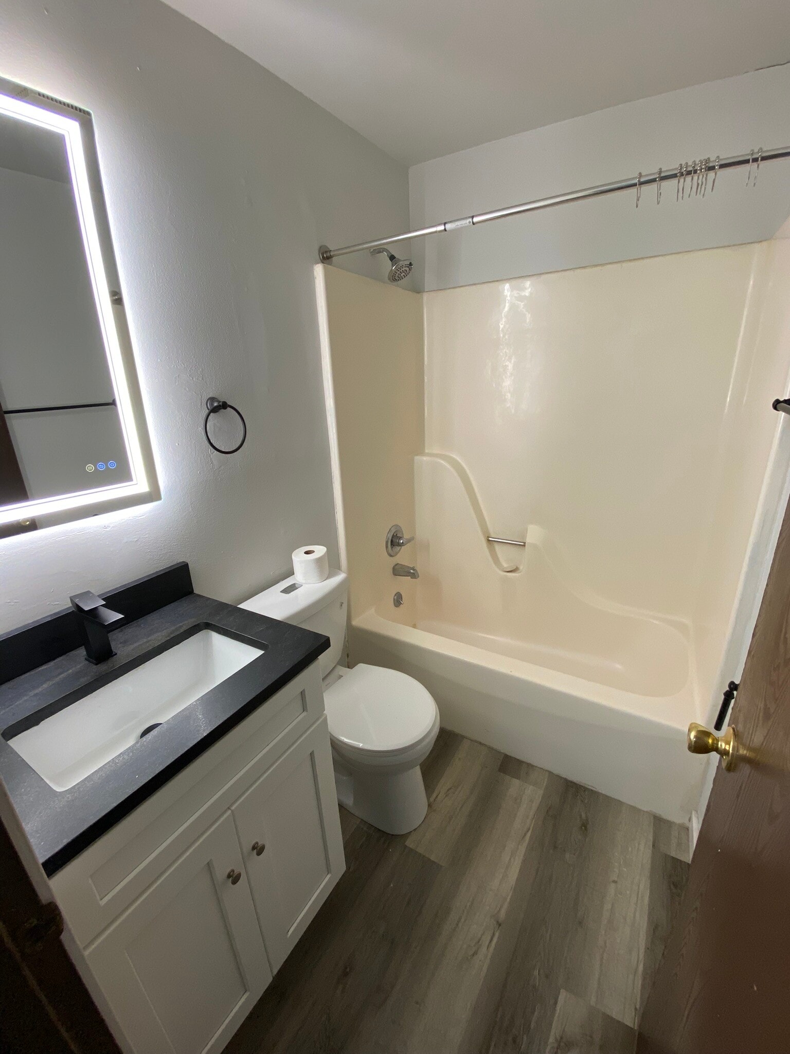Bathroom - 1003 Cherokee St