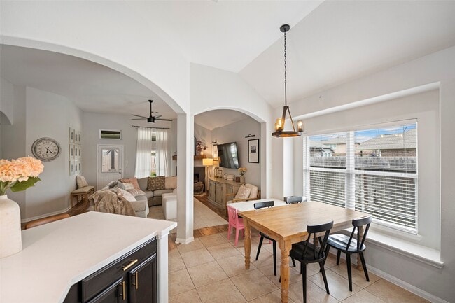 Building Photo - 16015 Jaime Knoll Ln