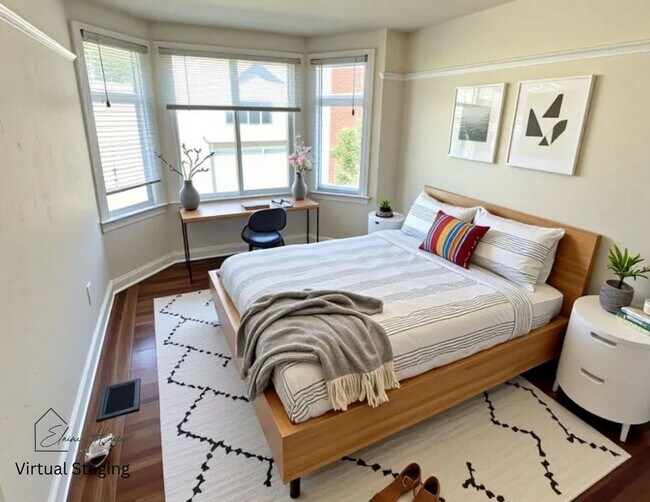 Building Photo - Sunlit 3-Bed, 2-Bath Home Steps from Balbo...