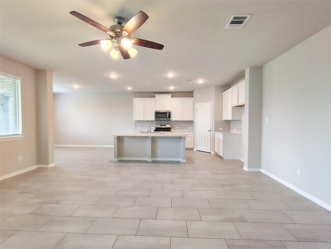 Building Photo - 9822 Willow Crown Ln