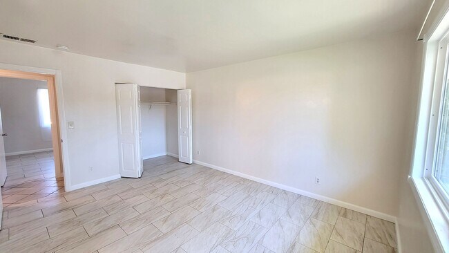 Building Photo - 2 bed/ 2 bath in El Cajon