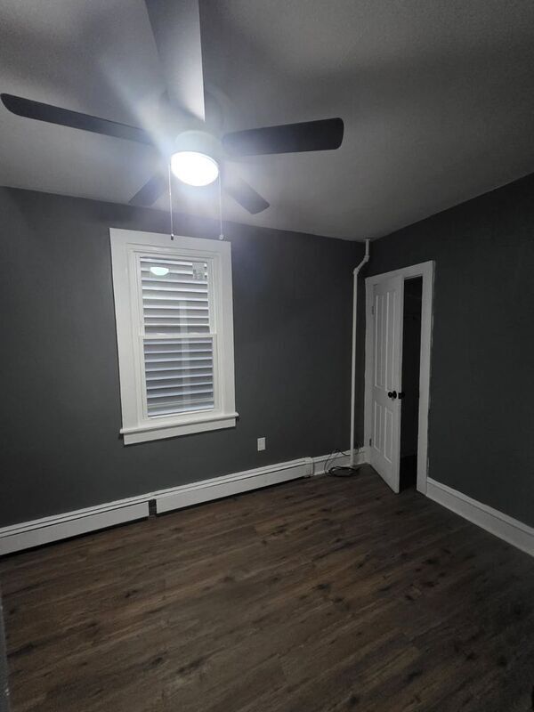 Building Photo - 532 Alder St
