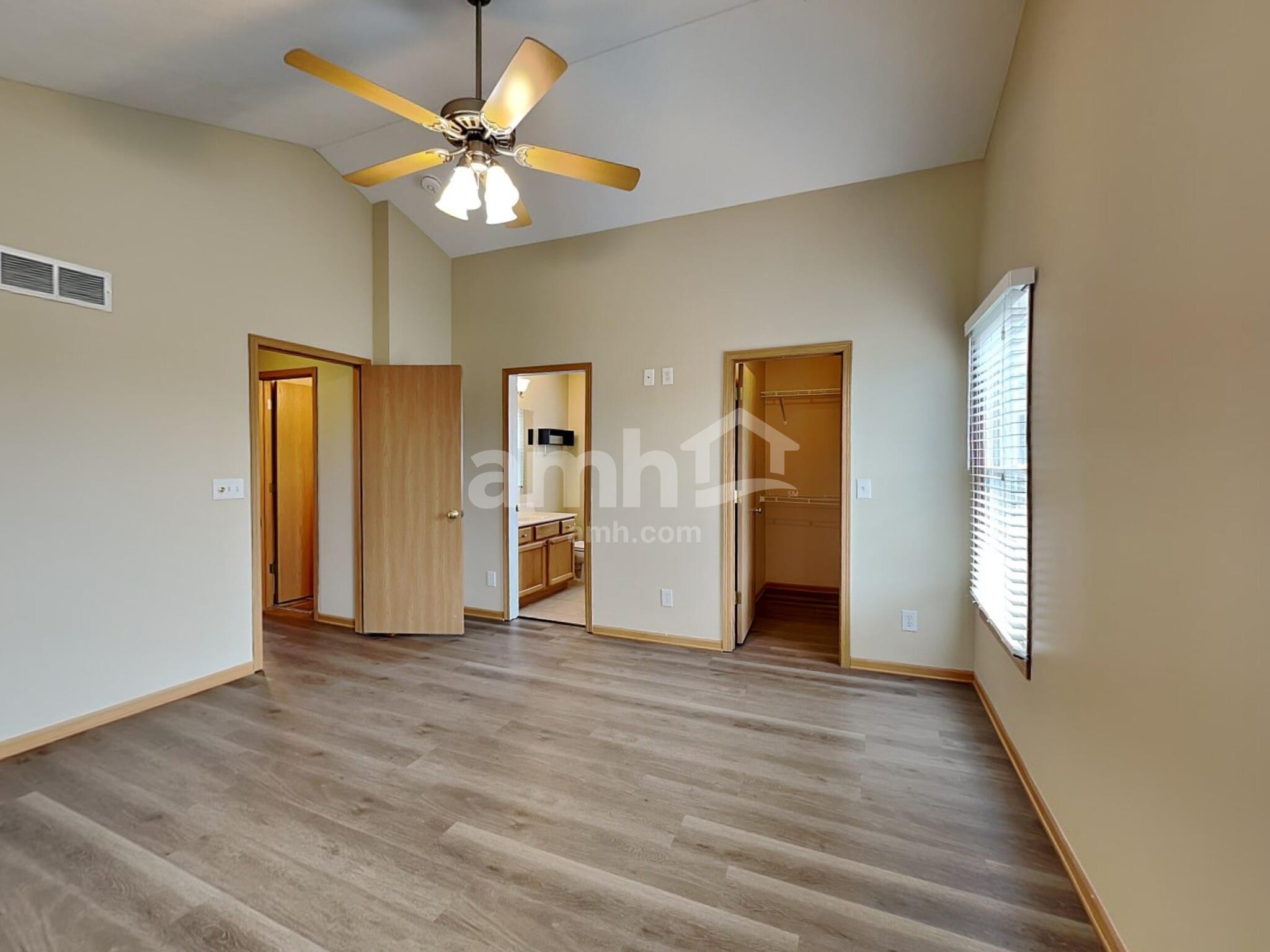 Building Photo - 100 Winesap St