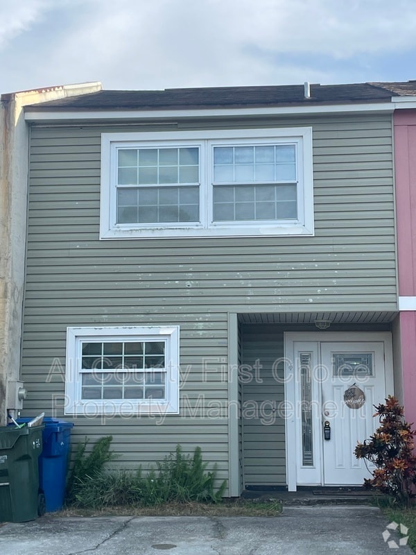 Building Photo - 3040 So Pines Dr