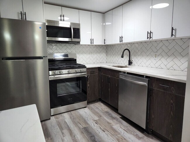 Primary Photo - Discover an enticing retreat in the heart of Bayonne, NJ.