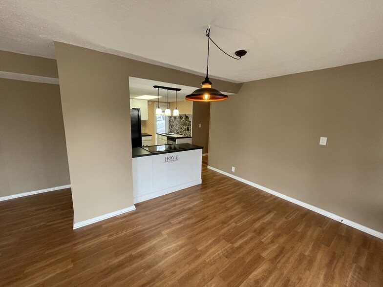 Building Photo - 4335 Ormond Dr