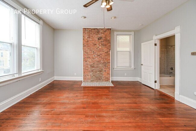 Building Photo - 2667 Bellevue Ave