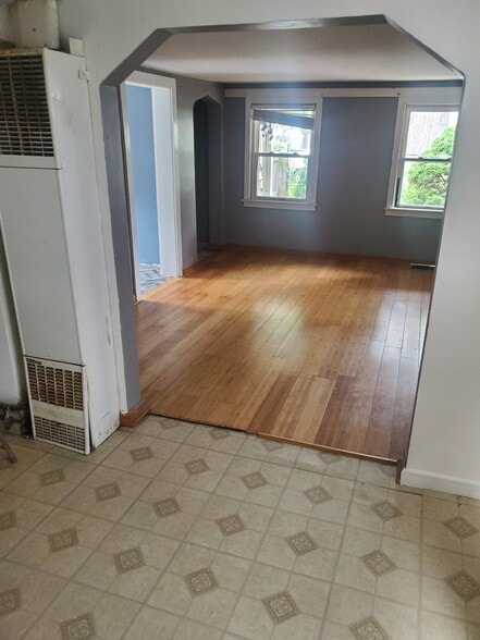 Living Room - 4408 S Kilpatrick Ave