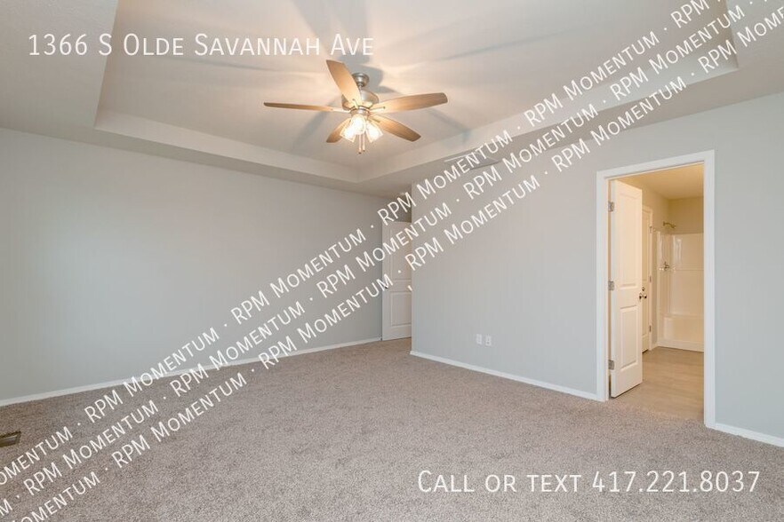 Building Photo - 1366 S Olde Savannah Ave