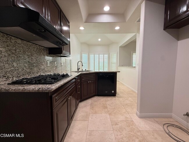 Building Photo - 5615 Roundtree Pl