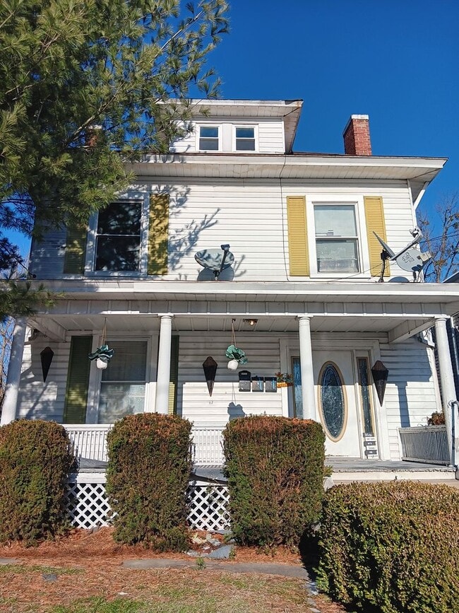 Primary Photo - 1530 Jackson St