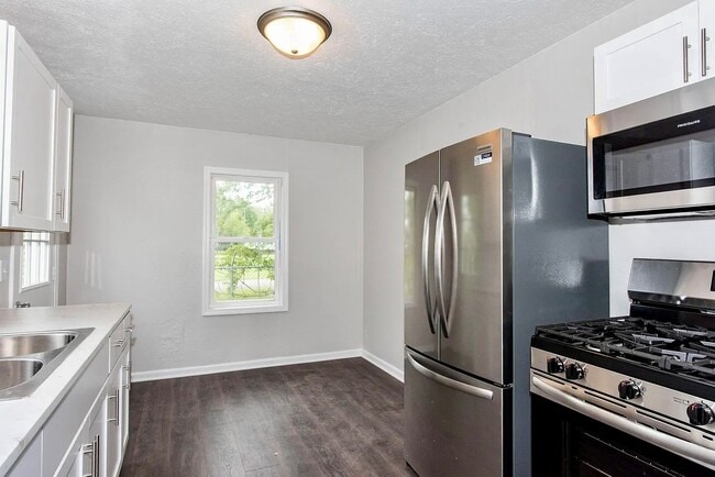 Building Photo - 1226-1222 Shakespeare Ave