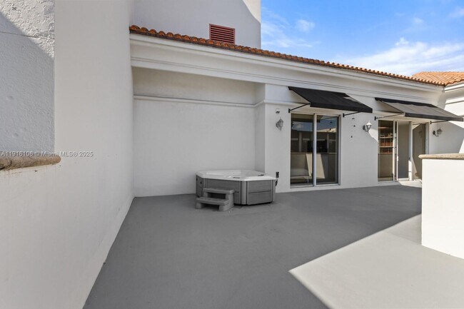 Building Photo - 4100 Salzedo St