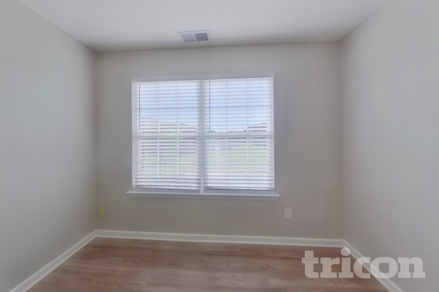 Building Photo - 13730 Elsie Caldwell Ln