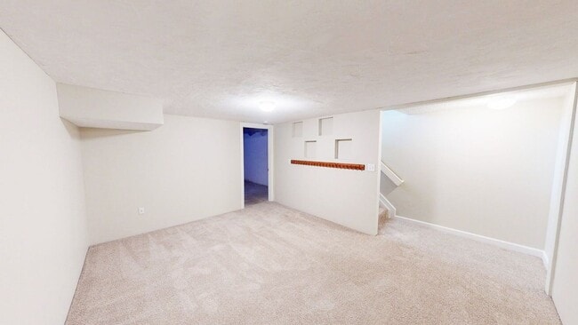 Building Photo - 2059 Coleman Dr