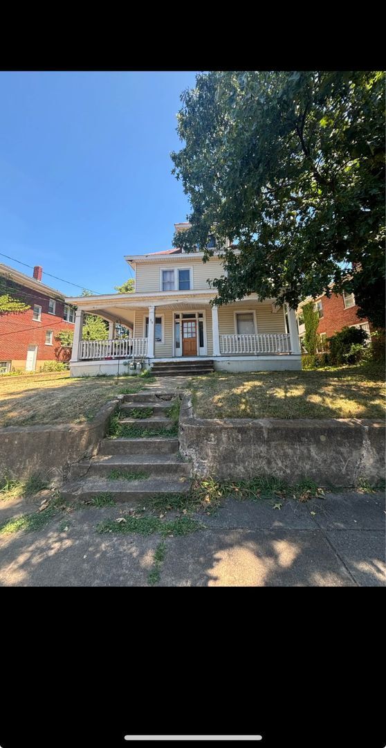 Primary Photo - 918 Penmar Ave SE