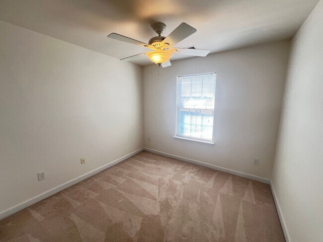 Building Photo - Beautiful Four Bedroom, 2.5 Bath Home, plus Bonus room! Now Available in Little River! Community ...