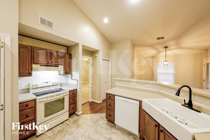 Building Photo - 443 Mountain Crest Dr