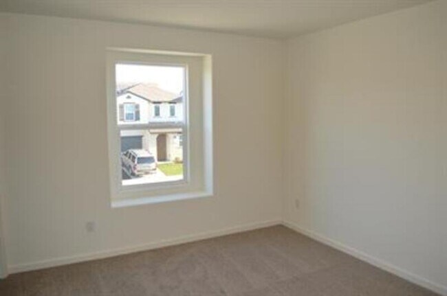 Building Photo - 389 Shafer Ave