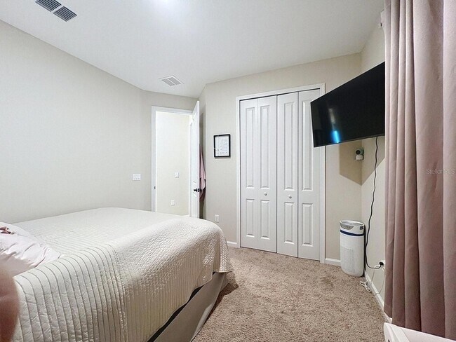 Building Photo - 951 Griffon Ave