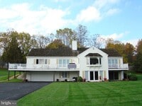 Building Photo - 1065 Lyme Ct