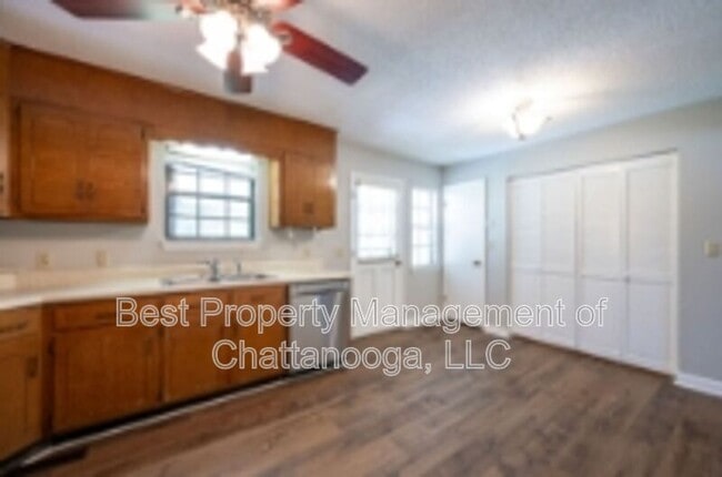 Building Photo - 5902 Fort Sumter Dr