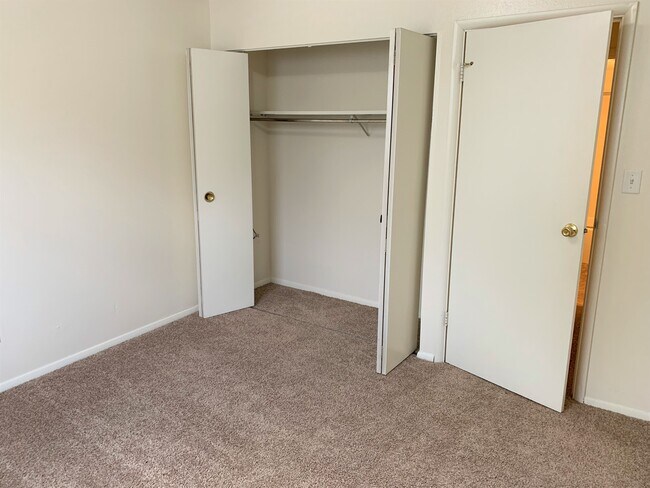 Building Photo - 875 26th St