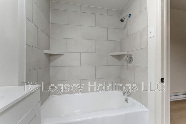 Building Photo - 1013 N 15th St