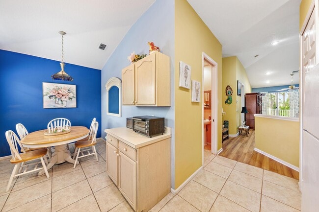 Building Photo - 9224 Wentworth Ln