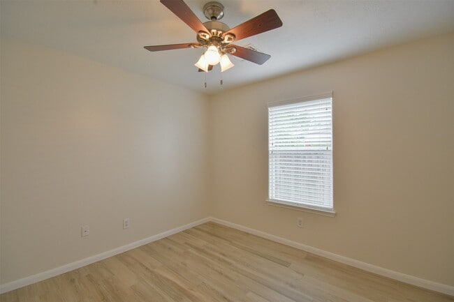 Building Photo - 23307 Leafstone Ln