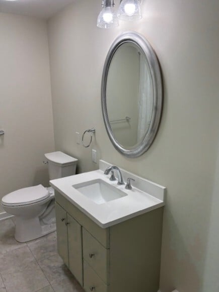 Bathroom - 20 Harding St