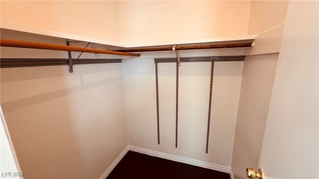 Building Photo - 201 Redstone St