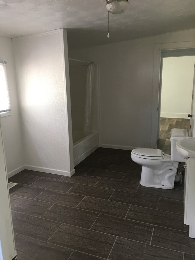 Building Photo - 1511 Ripley St