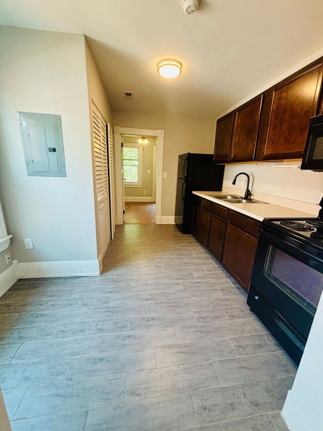 Building Photo - 711 Chimborazo Blvd