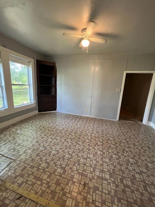 Building Photo - 3960 Harding DR.